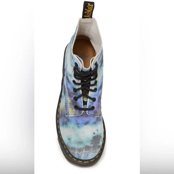 NEW Dr. Martens Boots - Picture 7 of 15